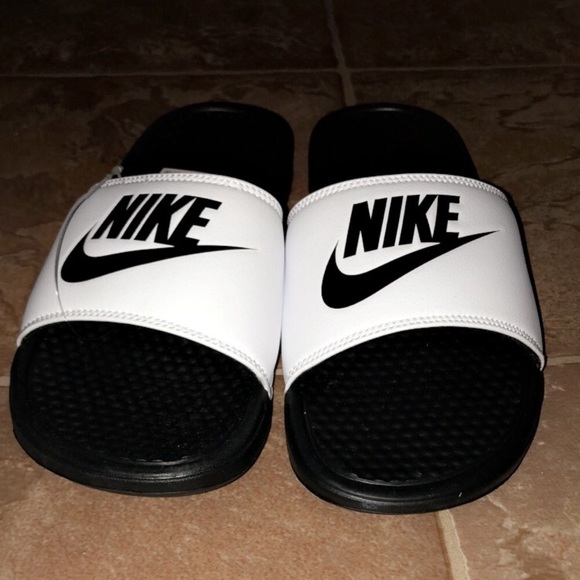 Men’s WHITE & black Nike slides - Picture 3 of 4